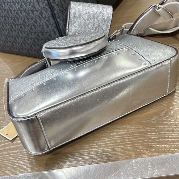 Michael Kors Jet Set Travel Small Metallic Patchwork Signature Logo Crossbody - Picture 14 of 16